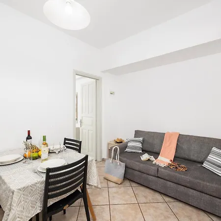 Apart-hotel Kosmas
